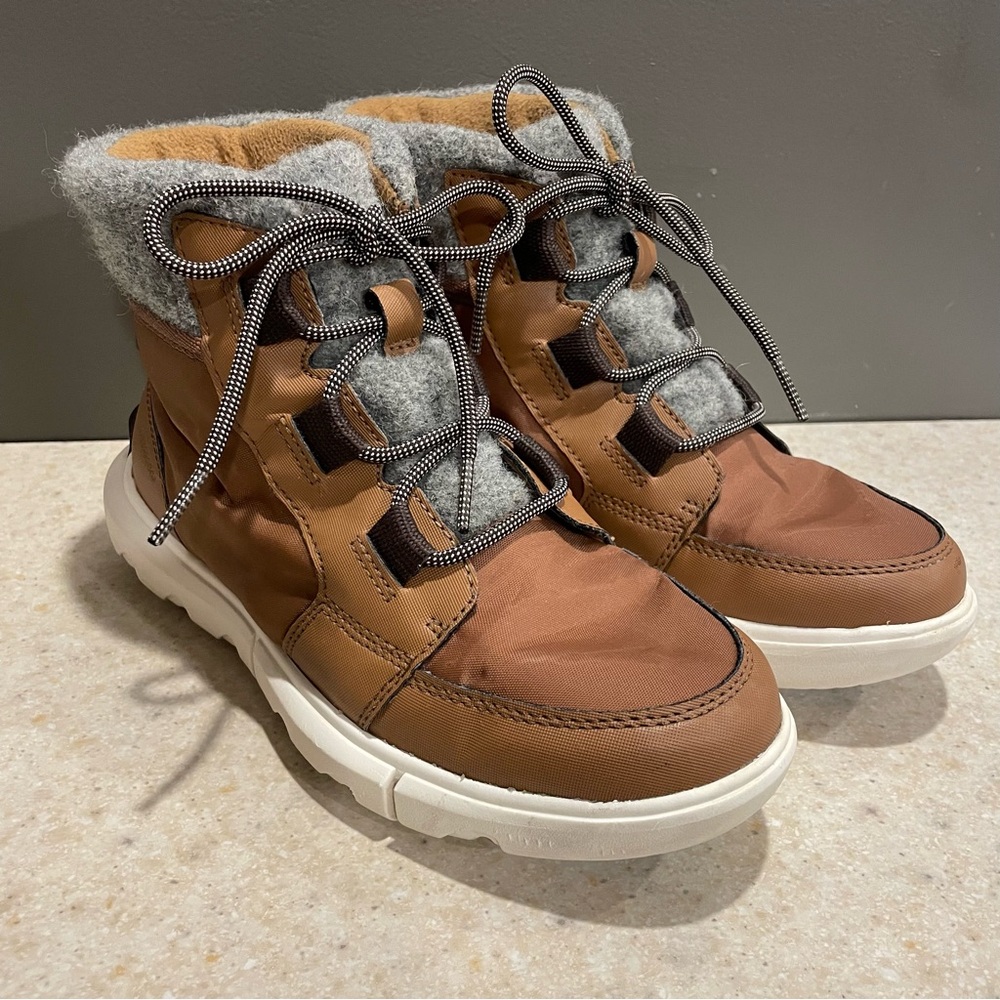 SOREL Women’s Explorer II Carnivel Felt Boot Waterproof Camel Gray Winter Snow